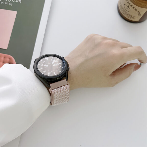 Simple W-pattern Nylon Loopback Strap - Image 8