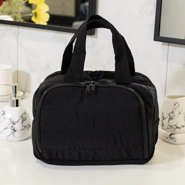 Lightweight And Large Capacity Partition Storage Travel Bag - Image 3