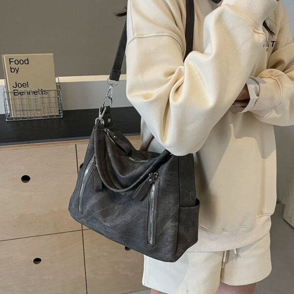 Large Capacity Fashion Women's Simple Casual Shoulder Bag - Image 2