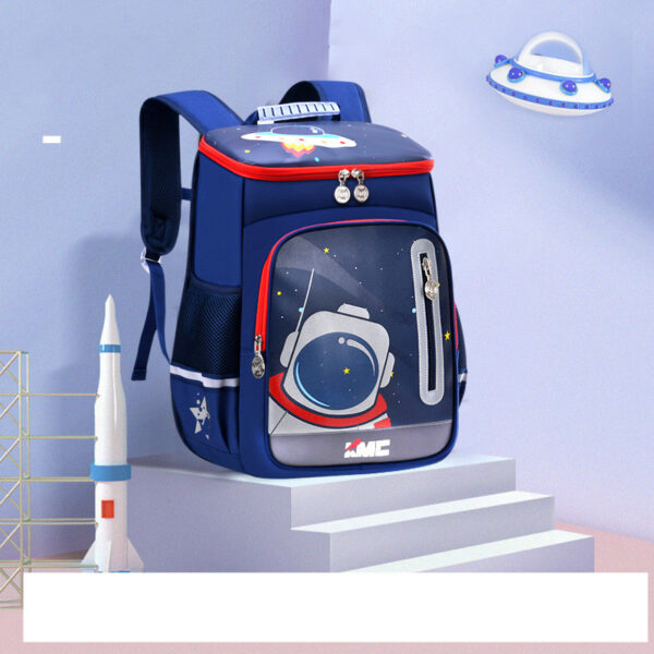 Elementary School Boy  Spine Protection Lightweight Children's Backpack - Image 4