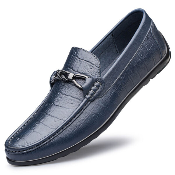 Round Toe Embossed Casual Leather Shoes Flat Heel - Image 2