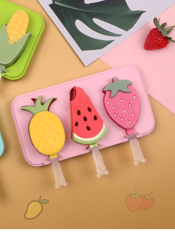 DIY POPSICLE MOLDS