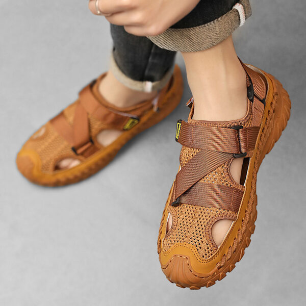 Summer Men's Hollow Mesh Surface Breathable Trendy Casual Shoes All-matching Sandals - Image 6
