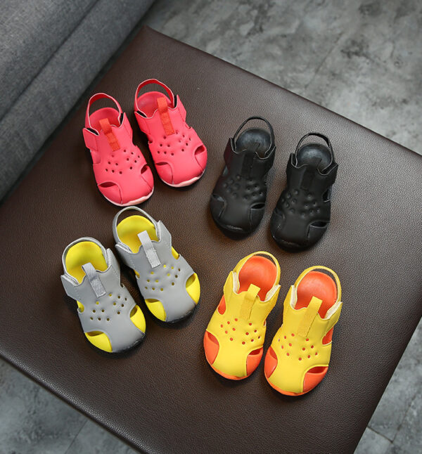 Kids Waterproof Beach Shoes Quick-Drying Sandals - Image 2