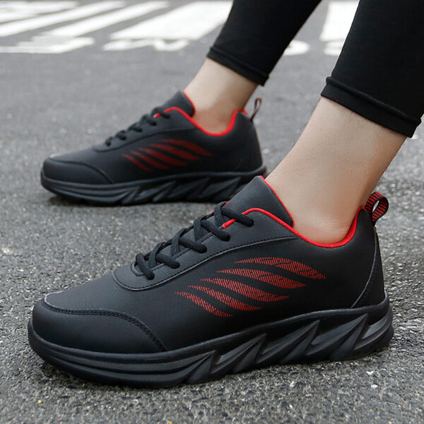 Men's Soft Bottom Light Casual Shoes Teenagers Autumn And Winter Leather Running Shoes - Image 7