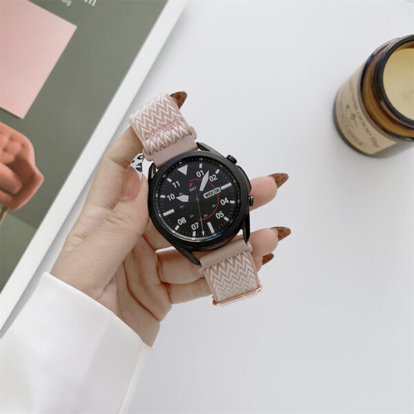 Simple W-pattern Nylon Loopback Strap - Image 2