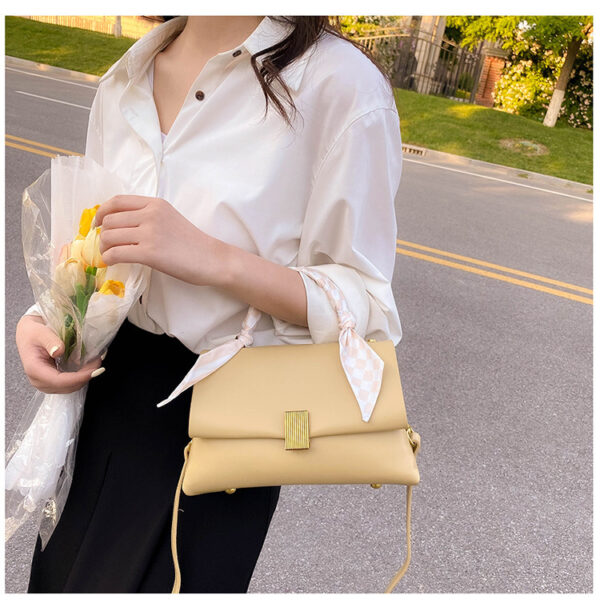 Simple Elegant Commuter Shoulder Handbag - Image 4