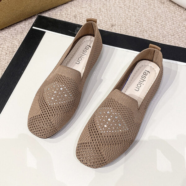 Women's Old Beijing Cloth Hollow Hole Shoes - Image 2