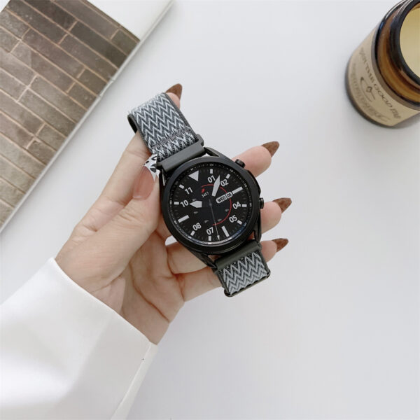 Simple W-pattern Nylon Loopback Strap - Image 9