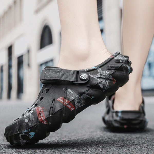 Men's Plus Size EVA Rubber And Plastic Outdoor Fashion Closed Toe Sandals - Image 2