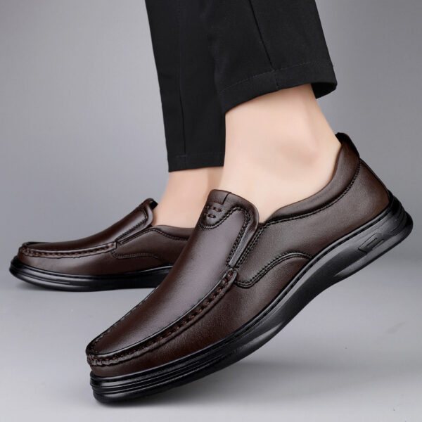 Outdoor Men's Breathable One Pedal Leather Shoes - Image 2