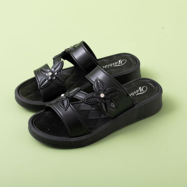 Casual Non Slip Thick Soled Slippers With A Comfortable Outdoor Atmosphere - Image 4