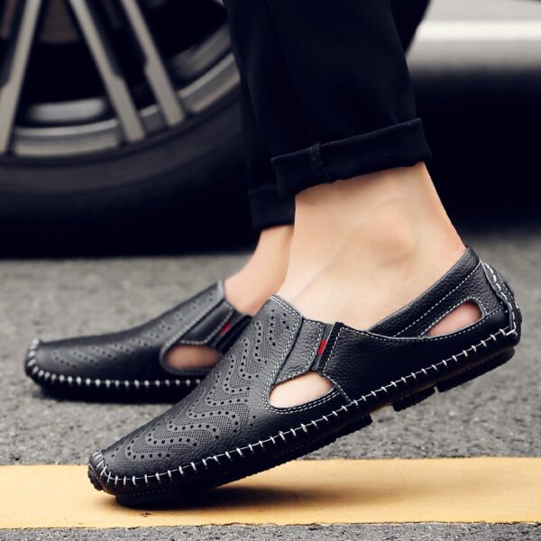 Fashion Men's Closed Toe Casual Breathable Sandals - Image 5