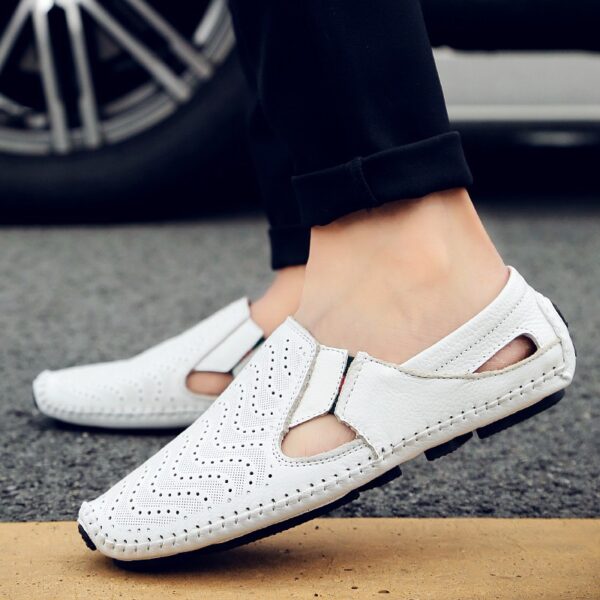 Fashion Men's Closed Toe Casual Breathable Sandals - Image 4