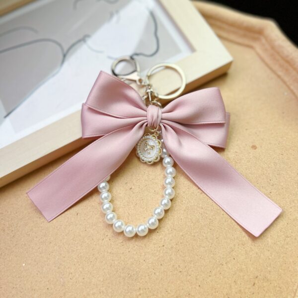 Bow Pearl Metal Keychains Decoration - Image 3