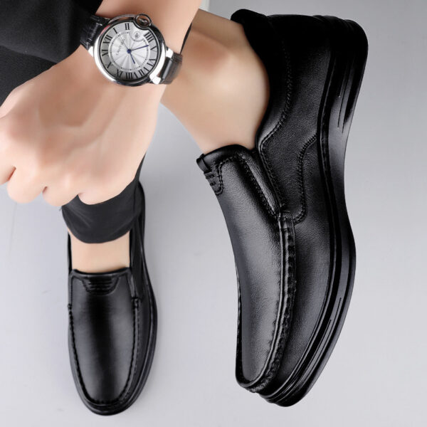 Outdoor Men's Breathable One Pedal Leather Shoes - Image 7