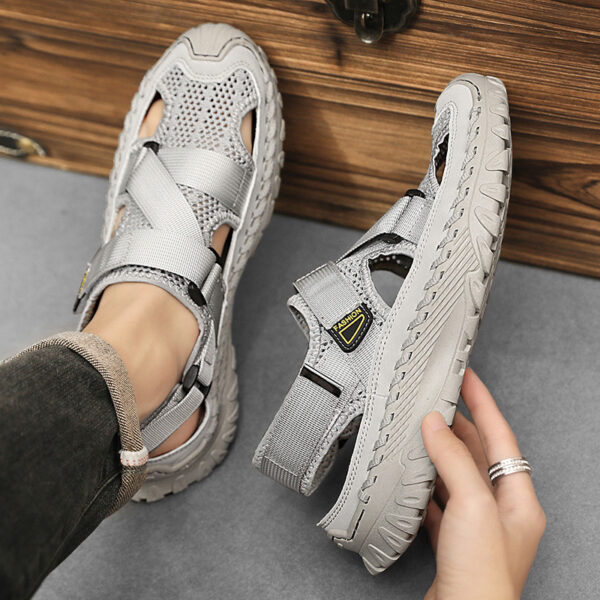 Summer Men's Hollow Mesh Surface Breathable Trendy Casual Shoes All-matching Sandals - Image 3