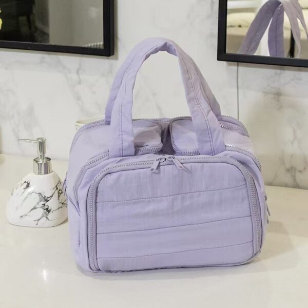 Lightweight And Large Capacity Partition Storage Travel Bag - Image 5