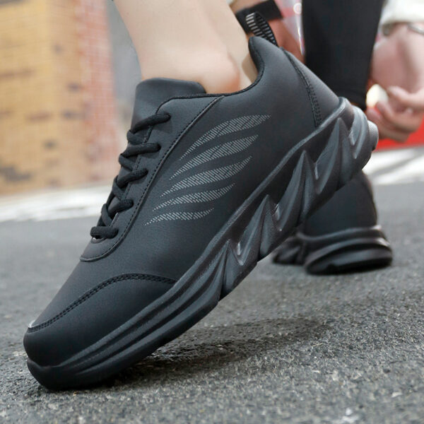 Men's Soft Bottom Light Casual Shoes Teenagers Autumn And Winter Leather Running Shoes - Image 5