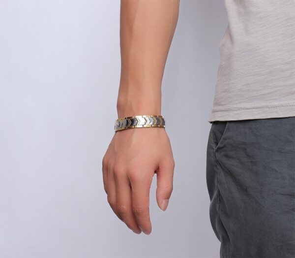 Gold double row magnet bracelet - Image 6