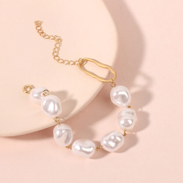 Baroque irregular pearl bracelet - Image 3
