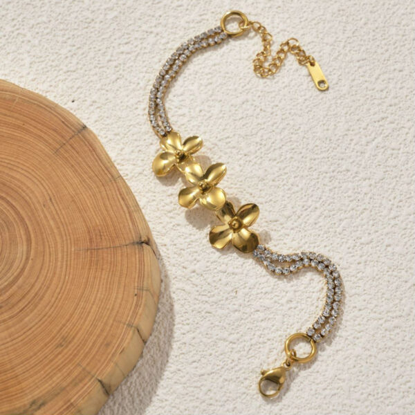 Light Luxury 18K Gold Plated Stainless Steel Flower Bracelet - Image 5