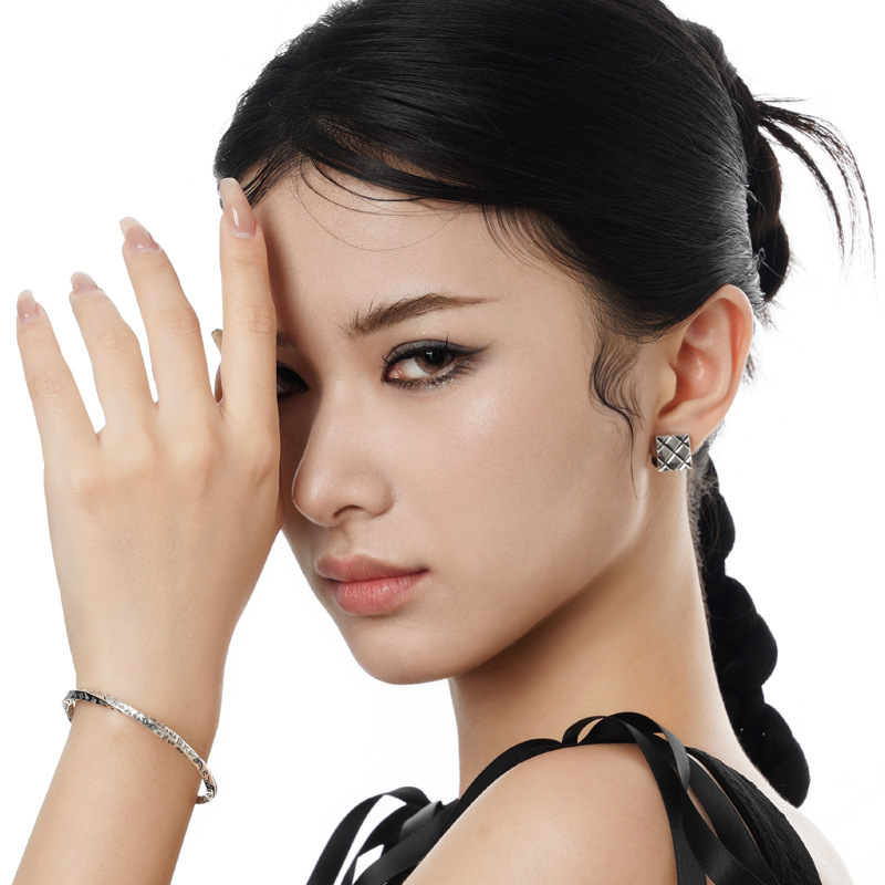 S925 Sterling Silver Mobius Bracelet For Women - Image 4