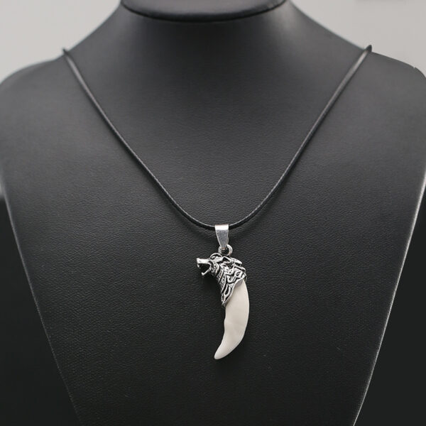 Korean version of vintage men's spike necklace - Image 3