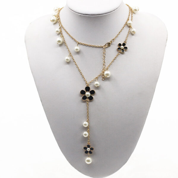Flower Five Petal Pearl Sweater Chain - Image 5