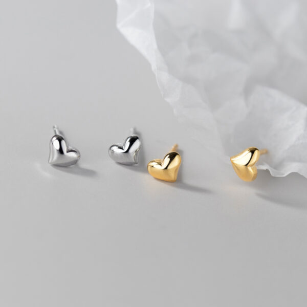 S925 Silver Glossy Love Heart Stud Earrings Simple Daily - Image 5