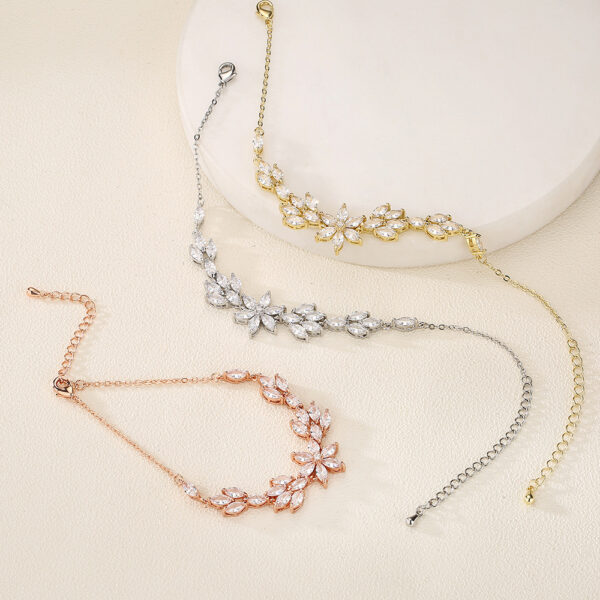 European And American Personalized Creative And Refined Flower Bracelet For Women - Image 3