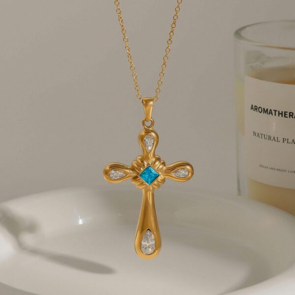 Zircon Titanium Steel Necklace Light Luxury High-grade Jewelry - Image 4
