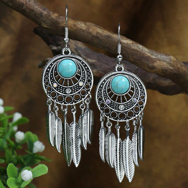 Women's Fashion Retro Exaggerated Temperamental Earrings - Image 6
