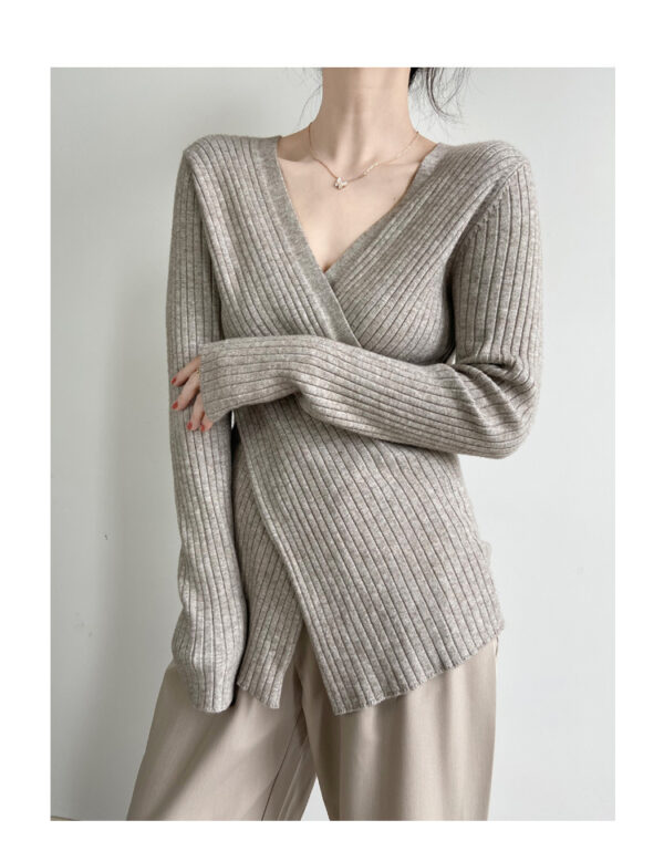 Women's Spring And Autumn Design Sweater Base Ride Top - Image 3