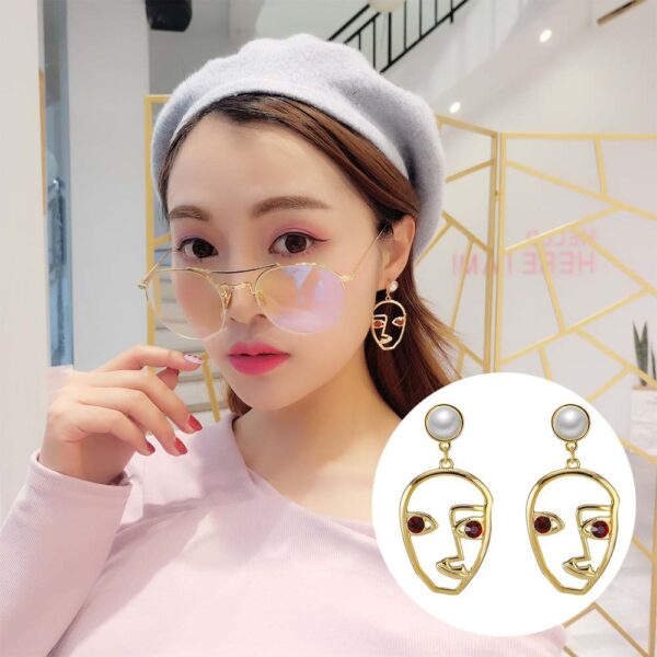 Korean face personality pearl design earring Earrings - Image 2