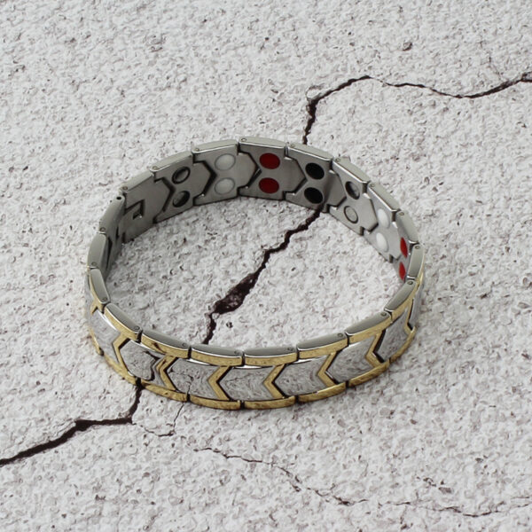 Gold double row magnet bracelet - Image 5