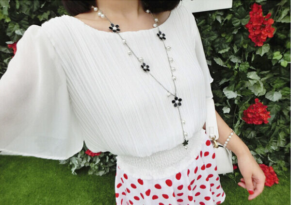 Flower Five Petal Pearl Sweater Chain - Image 7