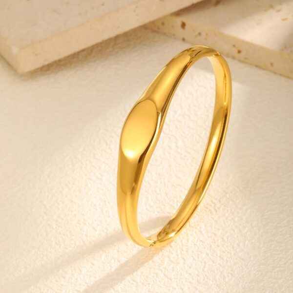 Women's Stainless Steel Stylish Glossy Bracelet - Image 4