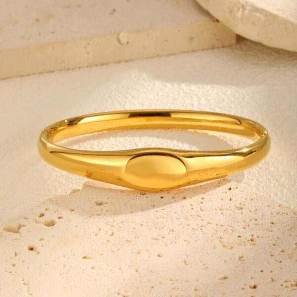 Women's Stainless Steel Stylish Glossy Bracelet - Image 5