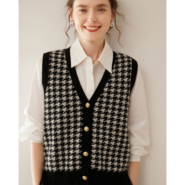 Cashmere Knitted Cardigan Sleeveless Vest Coat - Image 3