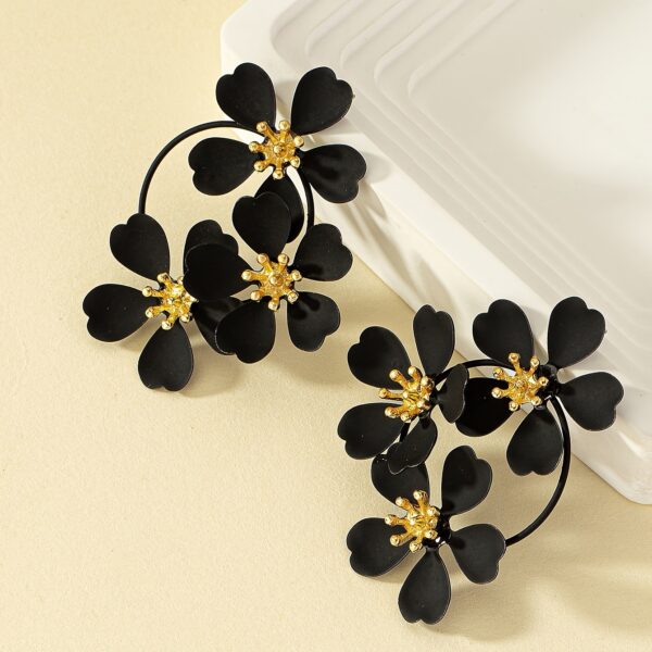 Fashion Personality Retro Flower Earrings For Women - Image 2