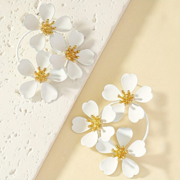 Fashion Personality Retro Flower Earrings For Women - Image 5