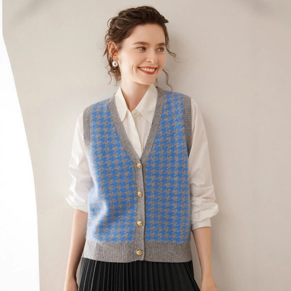 Cashmere Knitted Cardigan Sleeveless Vest Coat - Image 6