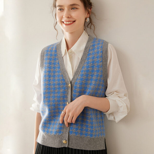 Cashmere Knitted Cardigan Sleeveless Vest Coat - Image 8