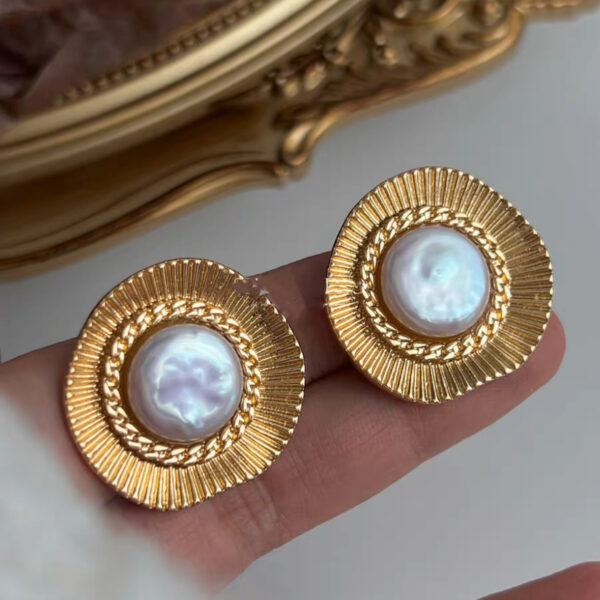 Fashion French Retro Simple Earrings For Women - Image 3
