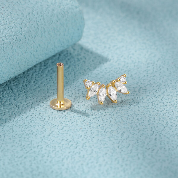 Multi-Diamond Horse Eye Round Zircon Piercing Earrings - Image 2