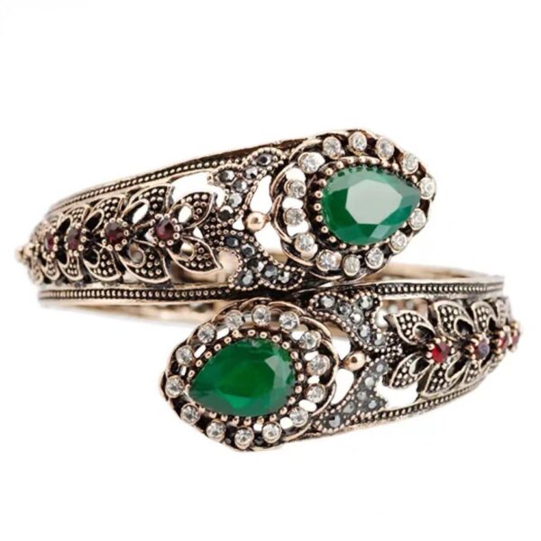 European And American Retro Alloy Gemstone Bracelet - Image 3