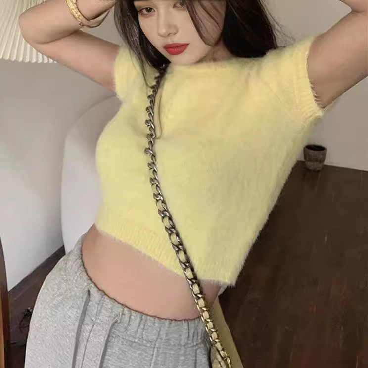 Short Sleeve Slim Fit Inner Wear Bottoming Shirt - Image 9