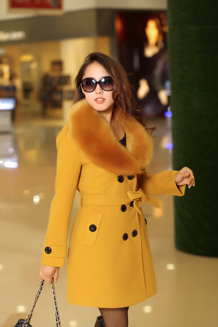 Mid-length Winter Coat With Woolen Collar And Double-breasted Coat - Image 2