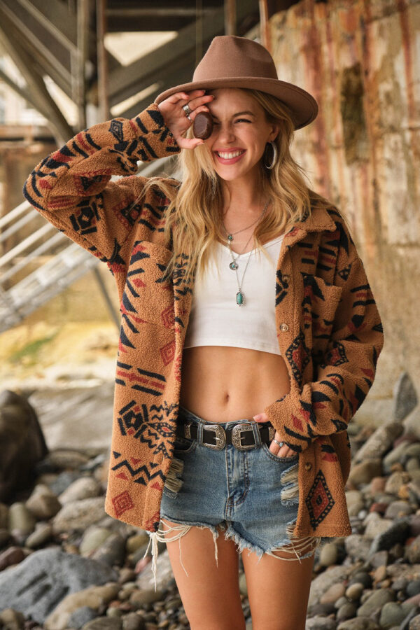 Women's Retro Plush Lapel Long-sleeved Jacket - Image 4